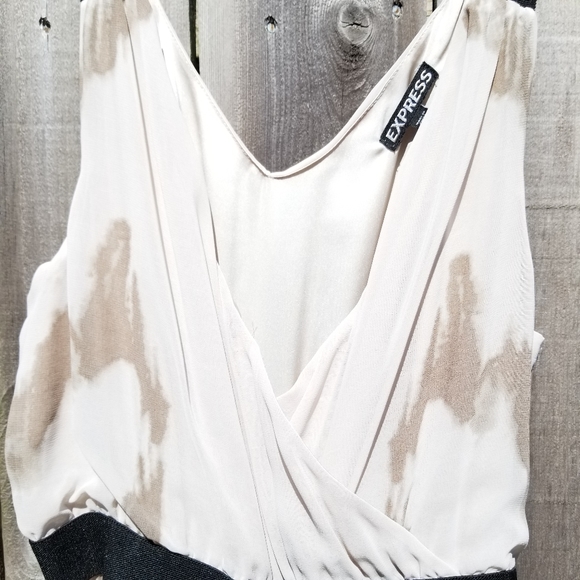 Express cream color with black accents maxi dress - Picture 5 of 8